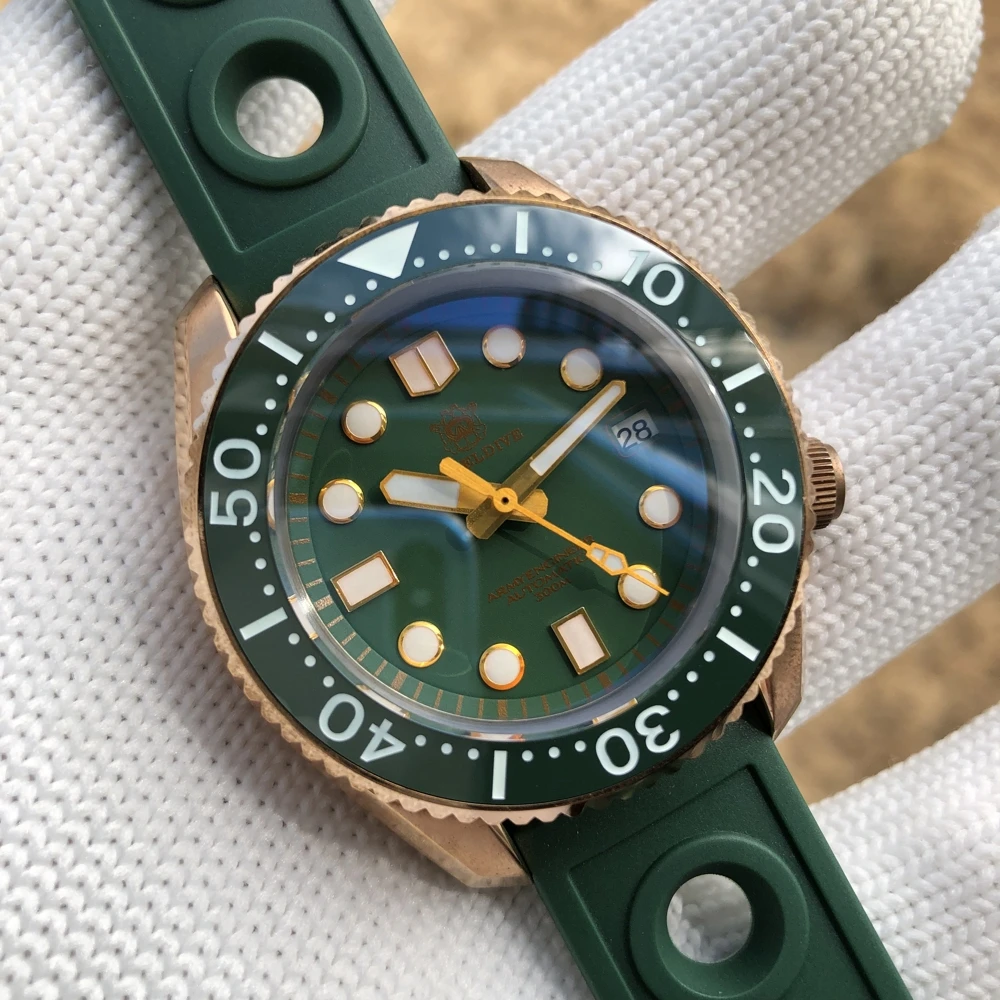 STEELDIVE 1968S Bronze Automatic Watch Men Sapphire Crystal NH35 Steel Diver Watches BGW-9 Super Luminous Mens Wristwatch Hot
STEELDIVE 1968S Bronze Automatic Watch Men Sapphire Crystal NH35 Steel Diver Watches BGW-9 Super Luminous Mens Wristwatch Hot