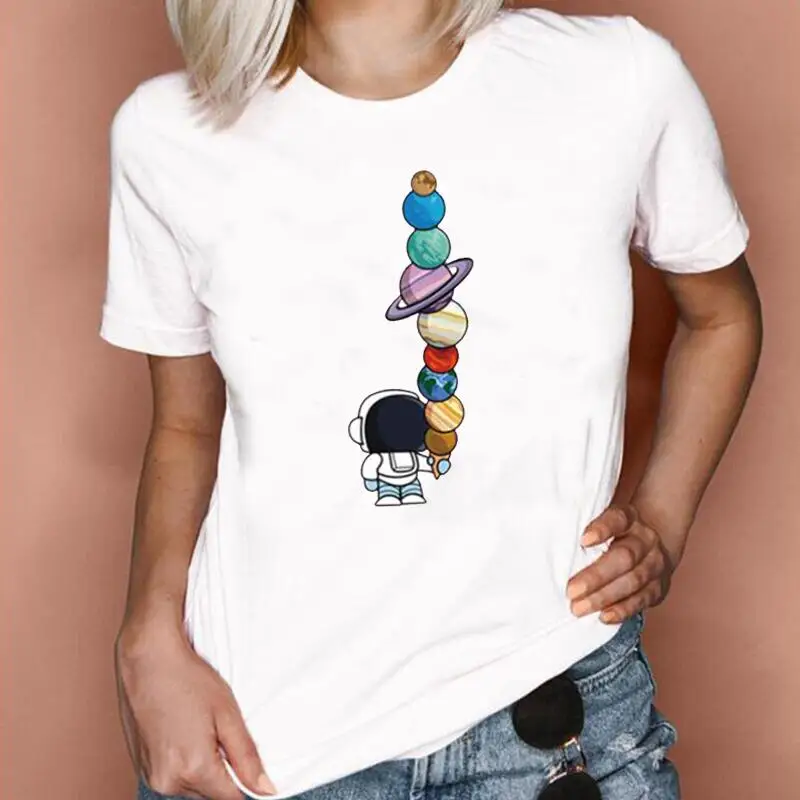 Футболка женская с принтом планеты и астронавта, забавный топ с коротким рукавом, Повседневная рубашка в стиле Харадзюку, на лето
Футболка женская с принтом планеты и астронавта, забавный топ с коротким рукавом, Повседневная рубашка в стиле Харадзюку, на лето