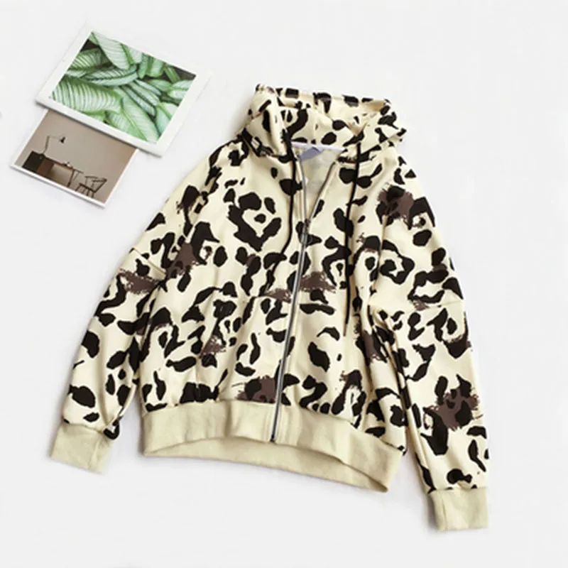 2020 New Spring Autumn Casual Cotton Hoodies camouflage Sweatshirts Women Fashion Hooded leopard Coat loose thin jacket
2020 New Spring Autumn Casual Cotton Hoodies camouflage Sweatshirts Women Fashion Hooded leopard Coat loose thin jacket