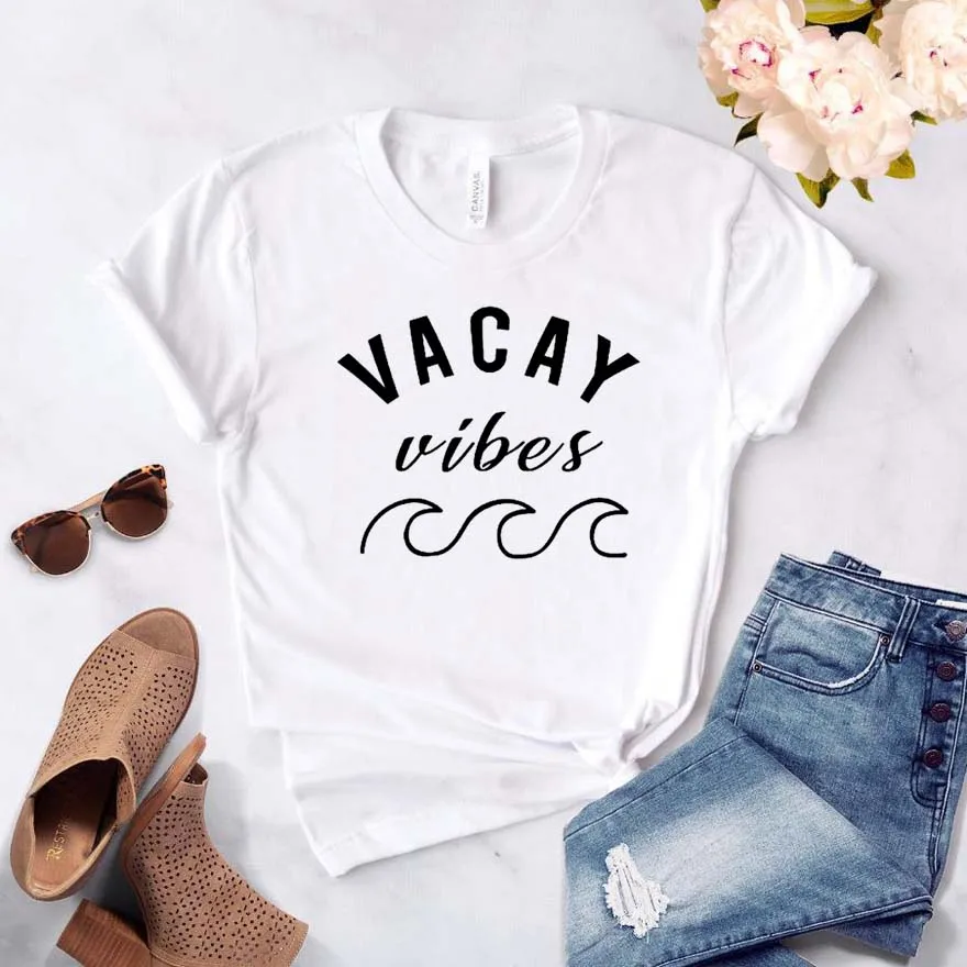 Женская футболка с волнистым принтом Vacay Vibes, повседневная забавная футболка для девушек, хипстерская футболка, Прямая поставка
Женская футболка с волнистым принтом Vacay Vibes, повседневная забавная футболка для девушек, хипстерская футболка, Прямая поставка