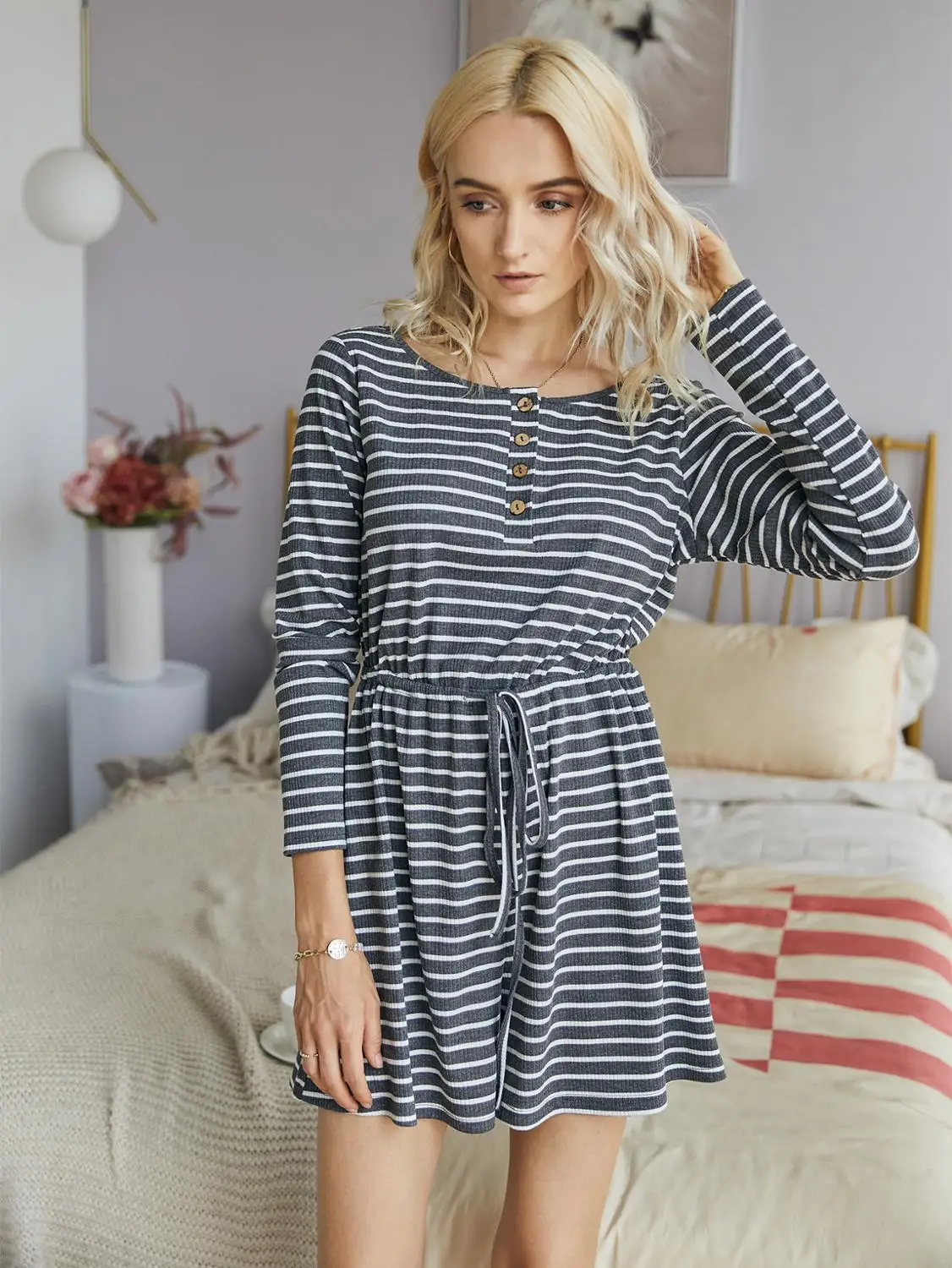 Diiwii Female Lady Girl Siamese Trousers Stripe Casual Loose Woman Home Night Soft Pajamas Sleepwear Shorts Leisure Wear
Diiwii Female Lady Girl Siamese Trousers Stripe Casual Loose Woman Home Night Soft Pajamas Sleepwear Shorts Leisure Wear