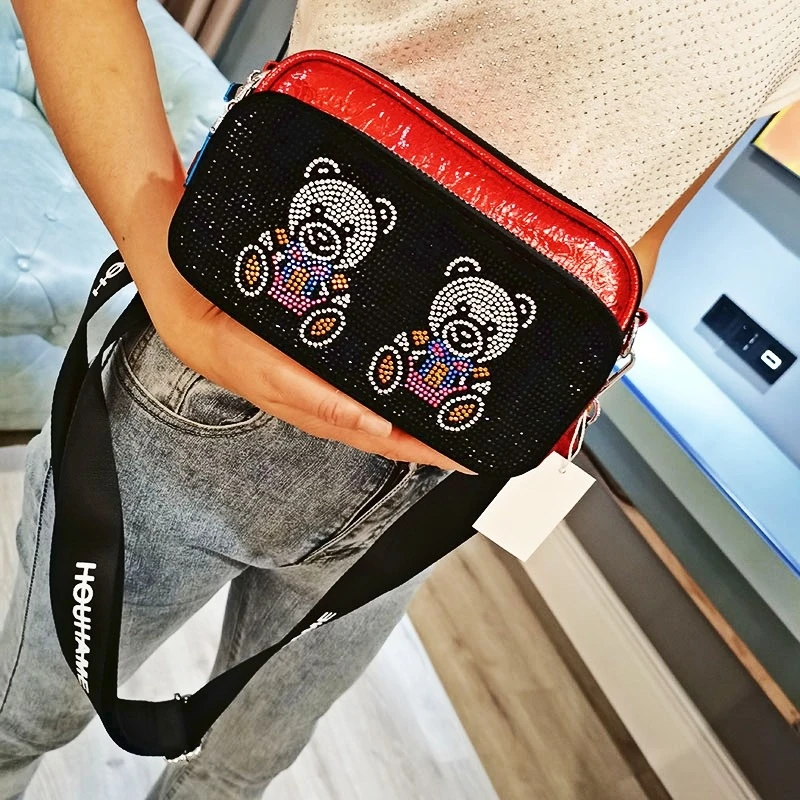 Women Messenger Bags Cute Bear Pattern Hand Bags Wide Strap Shoulder Brand Crossbody Purses Clutch 2021 Bolsos
Women Messenger Bags Cute Bear Pattern Hand Bags Wide Strap Shoulder Brand Crossbody Purses Clutch 2021 Bolsos