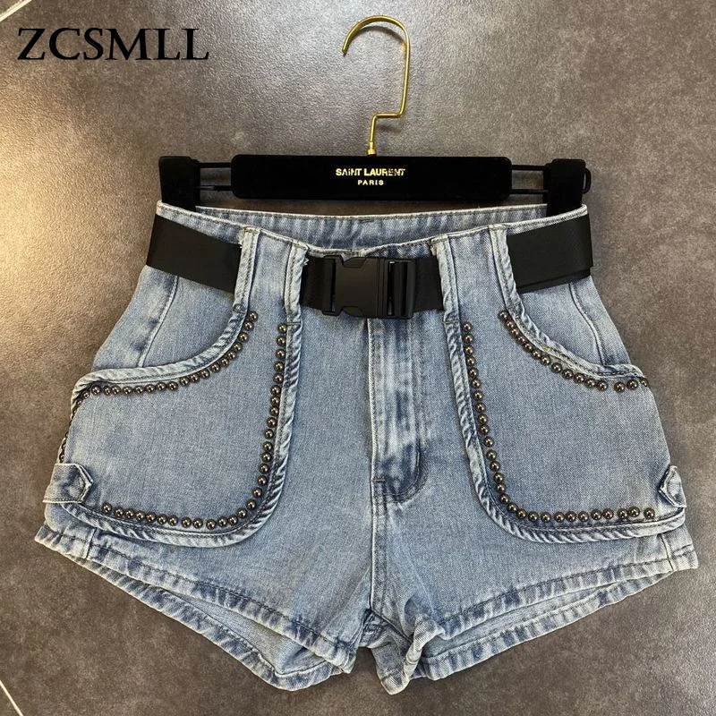 ZCSMLL New Streetwear Style Split Belt Decorated Wicker Pocket Vintage Fashion Denim Shorts Women 2021 Spring and Summer
ZCSMLL New Streetwear Style Split Belt Decorated Wicker Pocket Vintage Fashion Denim Shorts Women 2021 Spring and Summer