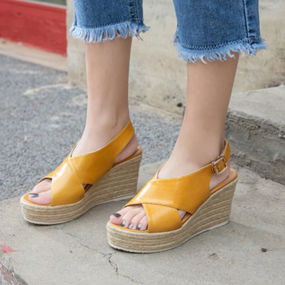 KARINLUNA New Retro Brand Female Casual Dress Sandals Platform Open Toe Back Strap High Wedges Women Sandals Women Shoes
KARINLUNA New Retro Brand Female Casual Dress Sandals Platform Open Toe Back Strap High Wedges Women Sandals Women Shoes