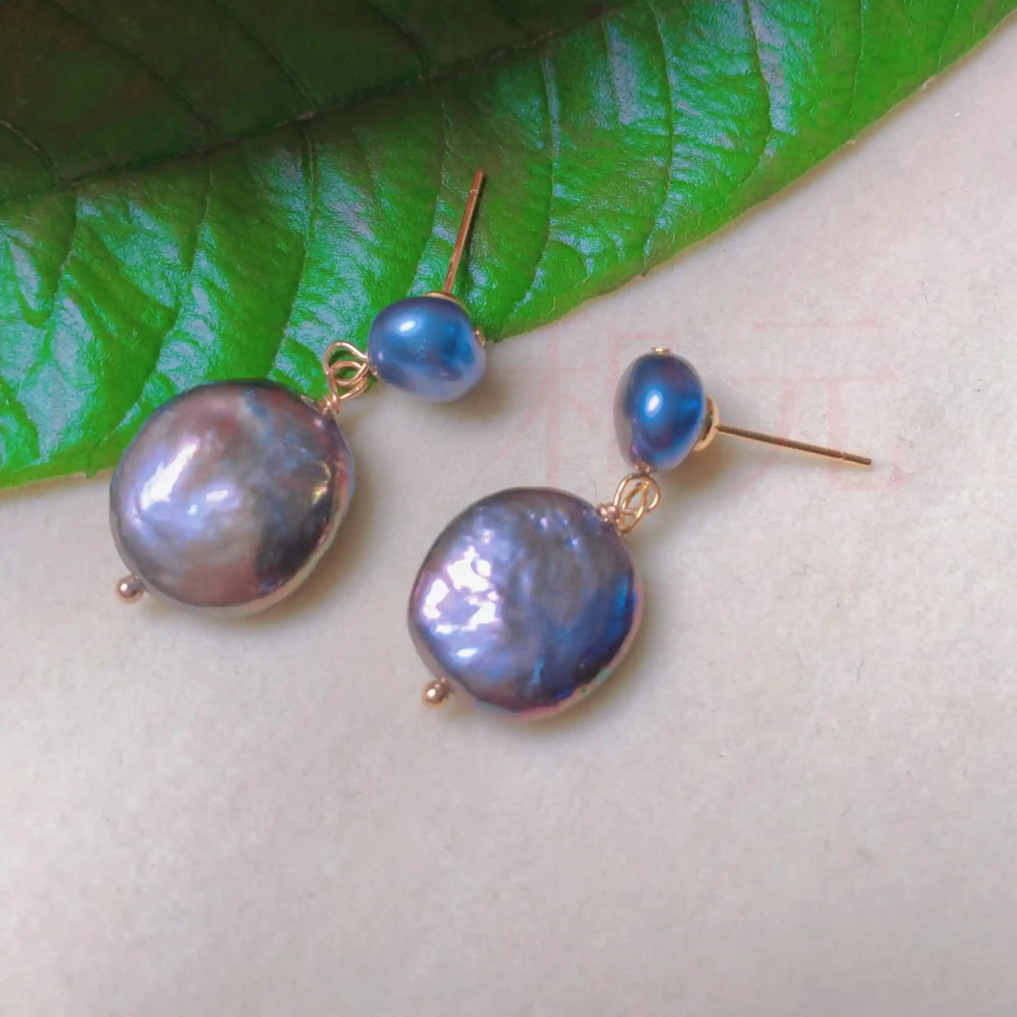 Серьги-подвески с натуральным пресноводным жемчугом
Серьги-подвески с натуральным пресноводным жемчугом