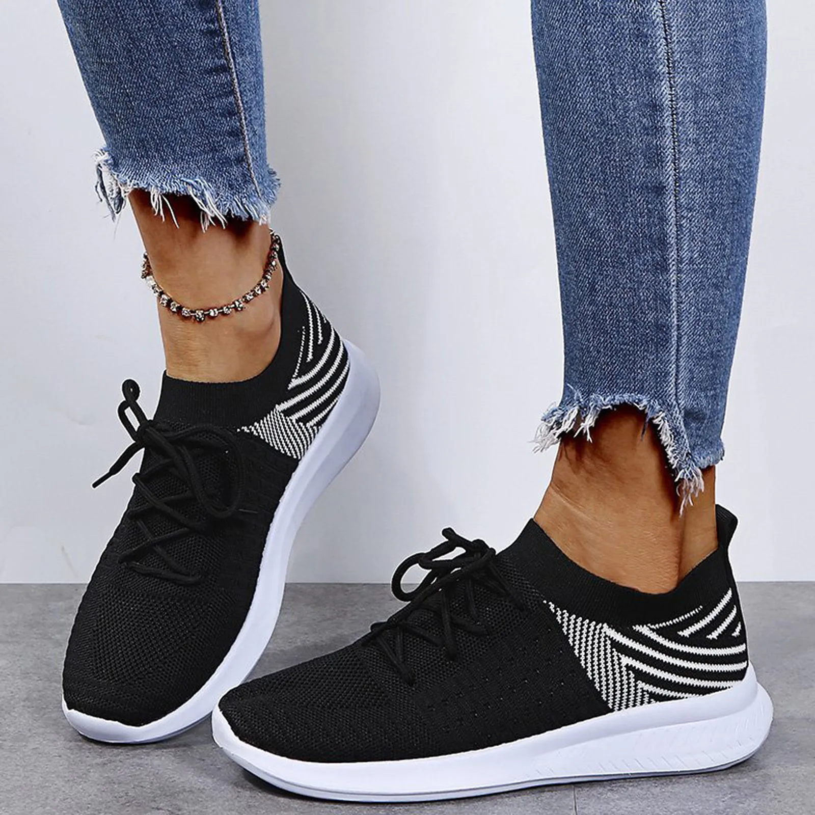 Women's Casual Sports Shoes Breathable Mesh Outdoor Fitness Running Sports Shoes Women's Light And Comfortable Running Shoes
Women's Casual Sports Shoes Breathable Mesh Outdoor Fitness Running Sports Shoes Women's Light And Comfortable Running Shoes