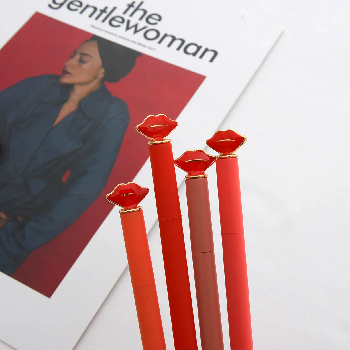 4pc/set Lipstick Slim Gel Pens Romantic Special Gifts for Girls Black Ink Valentine Gift Lovely Stationery Red Set
4pc/set Lipstick Slim Gel Pens Romantic Special Gifts for Girls Black Ink Valentine Gift Lovely Stationery Red Set