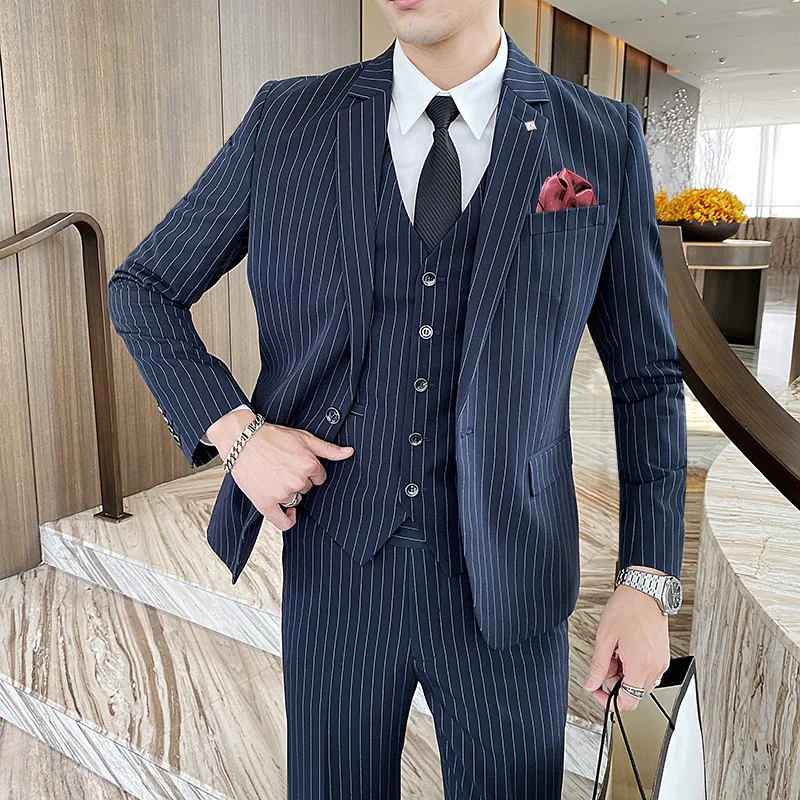 Men's new striped suit three-piece fit-fitting professional dress groomsman groom wedding dress large size men's wear
Men's new striped suit three-piece fit-fitting professional dress groomsman groom wedding dress large size men's wear