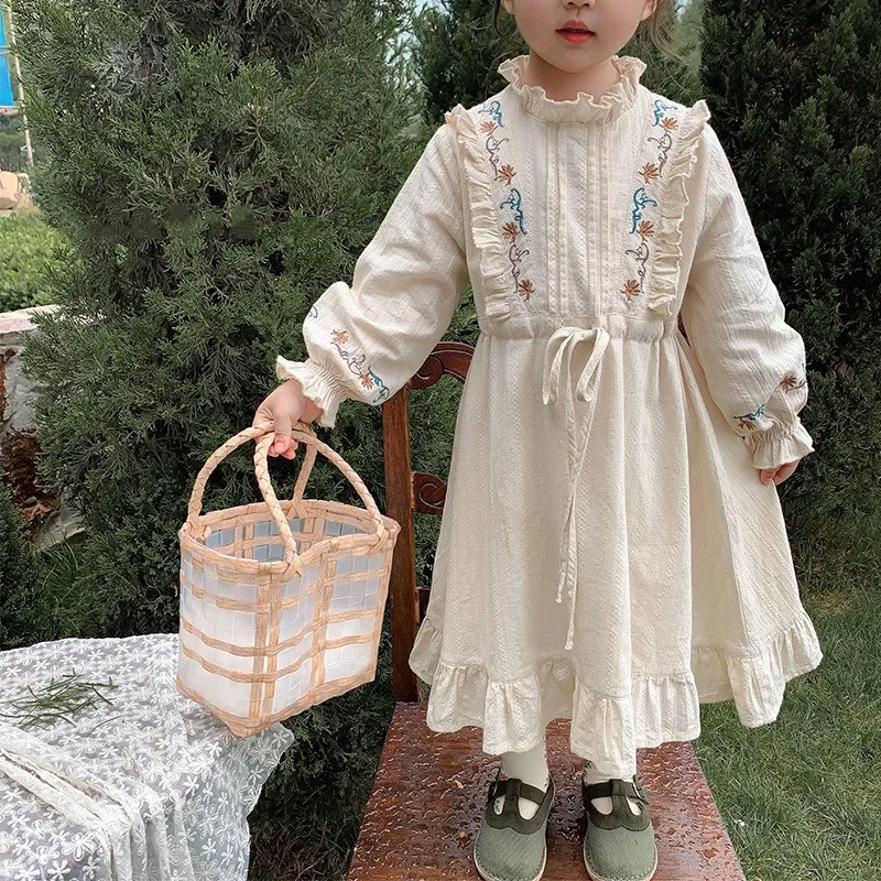 Vintage Hong Kong style embroidery dress refined classic autumn long dress baby girl clothes
Vintage Hong Kong style embroidery dress refined classic autumn long dress baby girl clothes