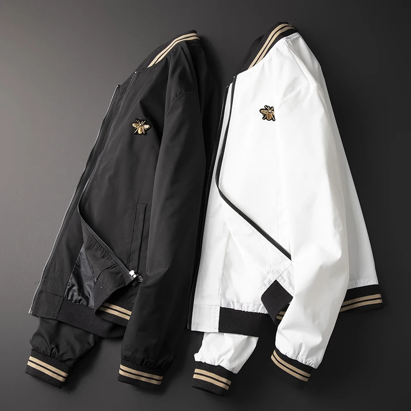 Fashion Designer Brand O-neck Men Jackets Solid Men Bomber Jacket Baseball Outerwear Coats Black White M-4XL 5XL 2111
Fashion Designer Brand O-neck Men Jackets Solid Men Bomber Jacket Baseball Outerwear Coats Black White M-4XL 5XL 2111