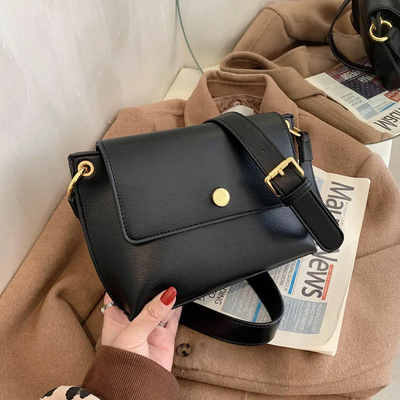 Casual 2021 New Fashion Ladies Simple Shoulder Bag Casual All-match Texture Commuting Large Capacity Female Bag Messenger Bag
Casual 2021 New Fashion Ladies Simple Shoulder Bag Casual All-match Texture Commuting Large Capacity Female Bag Messenger Bag