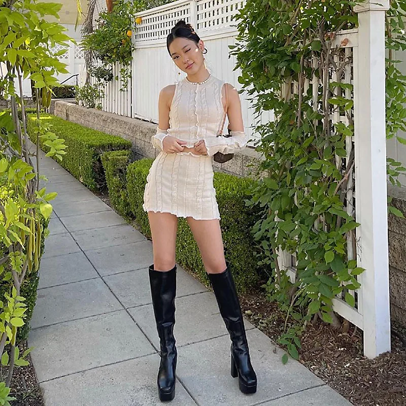 2021 Summer New Pop Fashion Sexy Round Neck Sleeveless Vest Hip Wrap Short Skirt Fashion Temperament Two Piece Set Women
2021 Summer New Pop Fashion Sexy Round Neck Sleeveless Vest Hip Wrap Short Skirt Fashion Temperament Two Piece Set Women