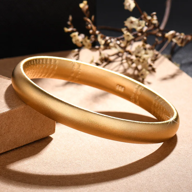 Gold Shop Window With The Same Bracelet Female Solid Simple Bracelet Plated 24K Gold Frosted Bracelett
Gold Shop Window With The Same Bracelet Female Solid Simple Bracelet Plated 24K Gold Frosted Bracelett