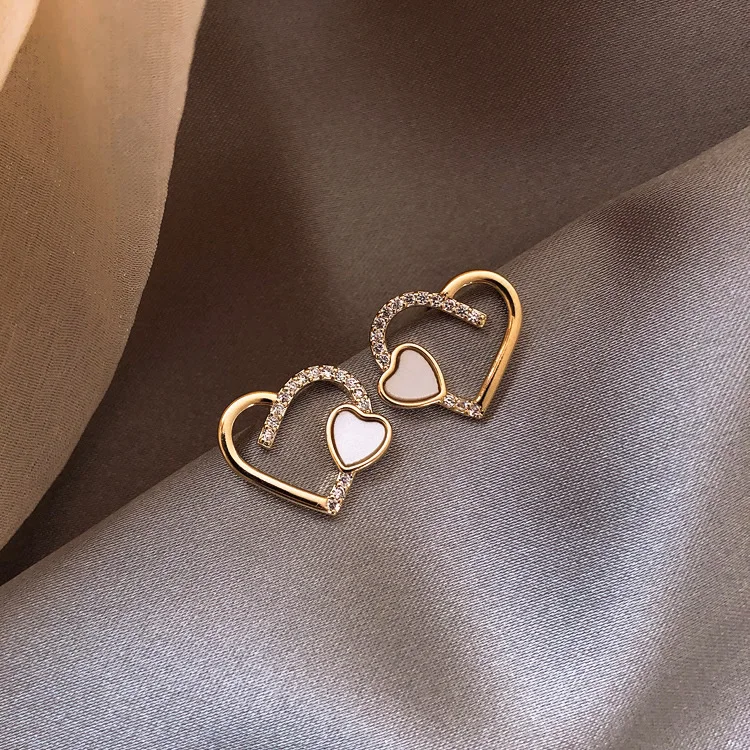 Korean Elegant Cute Gold Crystal Love Heart Stud Earrings For Women Girls Temperament Boucle D'oreille Jewelry Gifts
Korean Elegant Cute Gold Crystal Love Heart Stud Earrings For Women Girls Temperament Boucle D'oreille Jewelry Gifts