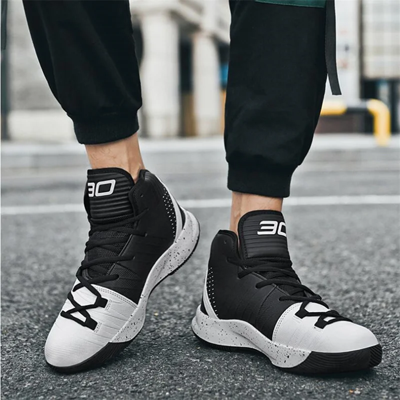 Couple basketball shoes Men's high top breathable boots Youth basketball shoes Women Sneakers fashion Running Shoes size36-45
Couple basketball shoes Men's high top breathable boots Youth basketball shoes Women Sneakers fashion Running Shoes size36-45