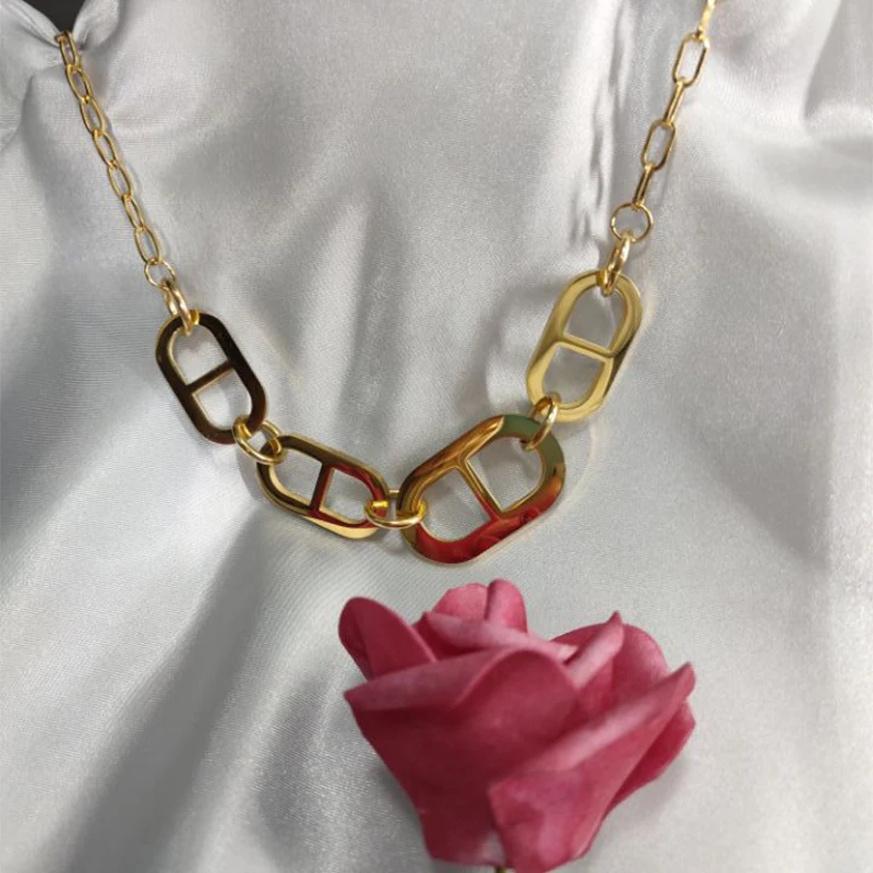 MEYRROYU Stainless Steel Gold Color Double D Pendant Necklace For Women 2021 Trend Punk Hip Hop Party Gift New Fashion Jewelry 
MEYRROYU Stainless Steel Gold Color Double D Pendant Necklace For Women 2021 Trend Punk Hip Hop Party Gift New Fashion Jewelry
