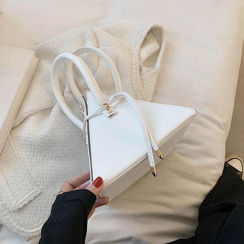 European and American High-quality Ladies Shoulder Bag 2021Summer Fashion Portable Female Bag Korean Simple Casual Messenger Bag
European and American High-quality Ladies Shoulder Bag 2021Summer Fashion Portable Female Bag Korean Simple Casual Messenger Bag