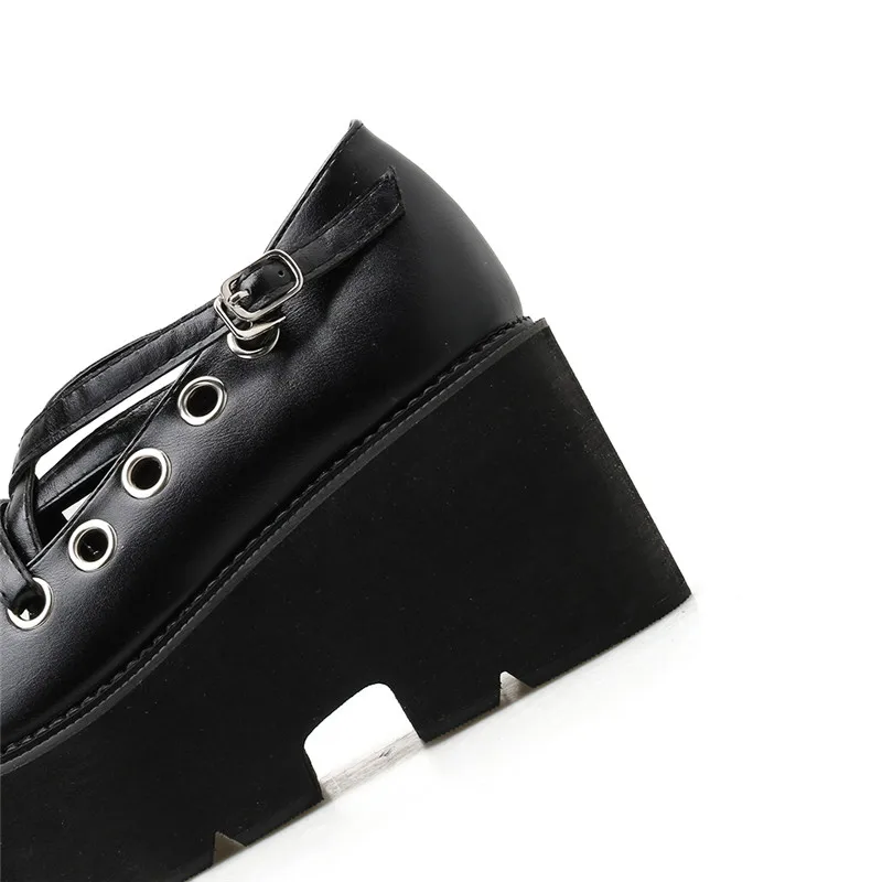YMECHIC Black Thick Heels Platform Punk Gothic Ladies Shoes Five-pointed Star Cross Strap High Heel Retor Gladiator Pumps Women 
YMECHIC Black Thick Heels Platform Punk Gothic Ladies Shoes Five-pointed Star Cross Strap High Heel Retor Gladiator Pumps Women
