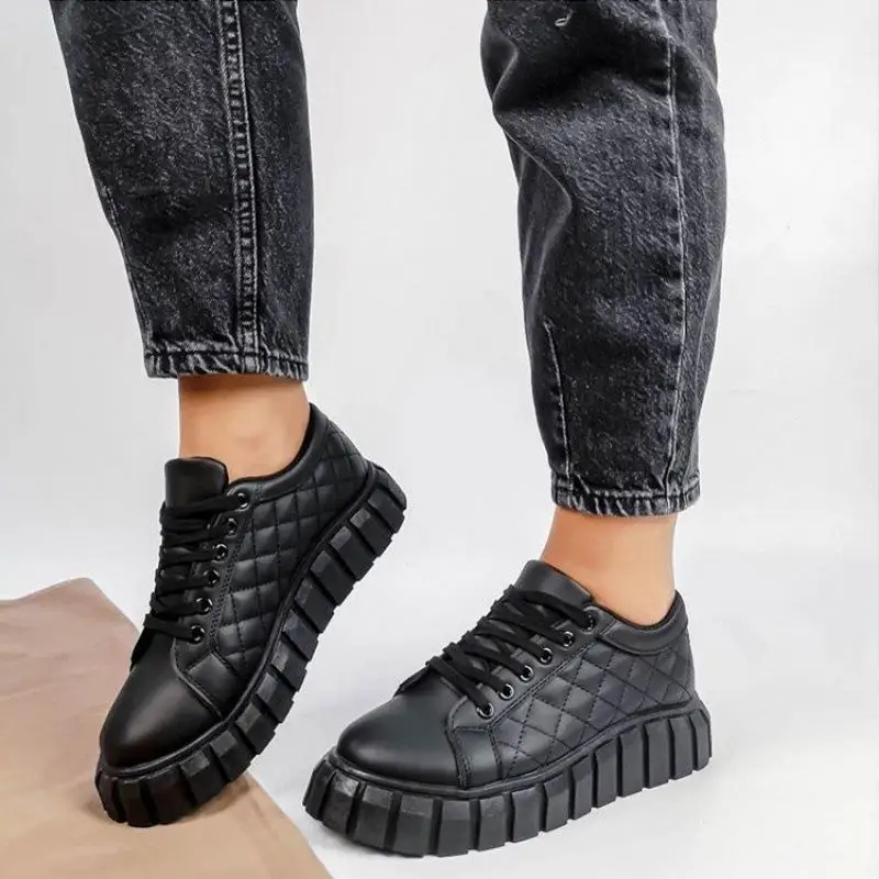 Autumn New Ladies Lace Up Casual Sneakers Fashion PU Leather Round Toe Flat Platform Shoes for Women Flats Plus Size 36-43
Autumn New Ladies Lace Up Casual Sneakers Fashion PU Leather Round Toe Flat Platform Shoes for Women Flats Plus Size 36-43