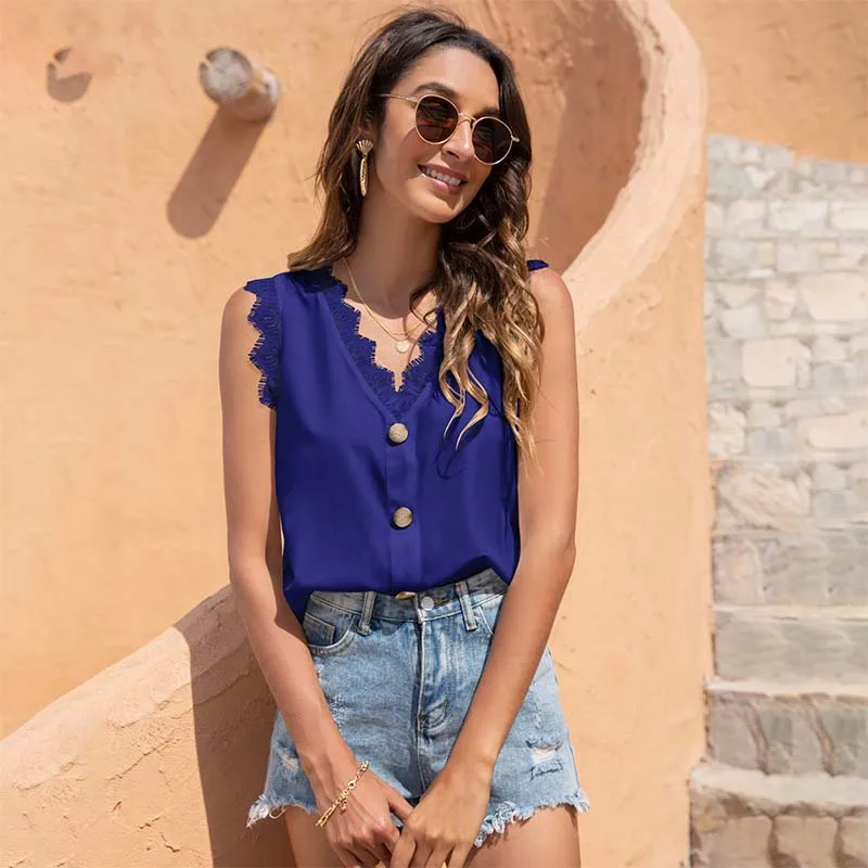 2021 Summer Lace Edge Sexy Women's Tops Sleeveless Button Decoration Office Lady Elegant Solid T-shirt Vest Top Harajuku
2021 Summer Lace Edge Sexy Women's Tops Sleeveless Button Decoration Office Lady Elegant Solid T-shirt Vest Top Harajuku