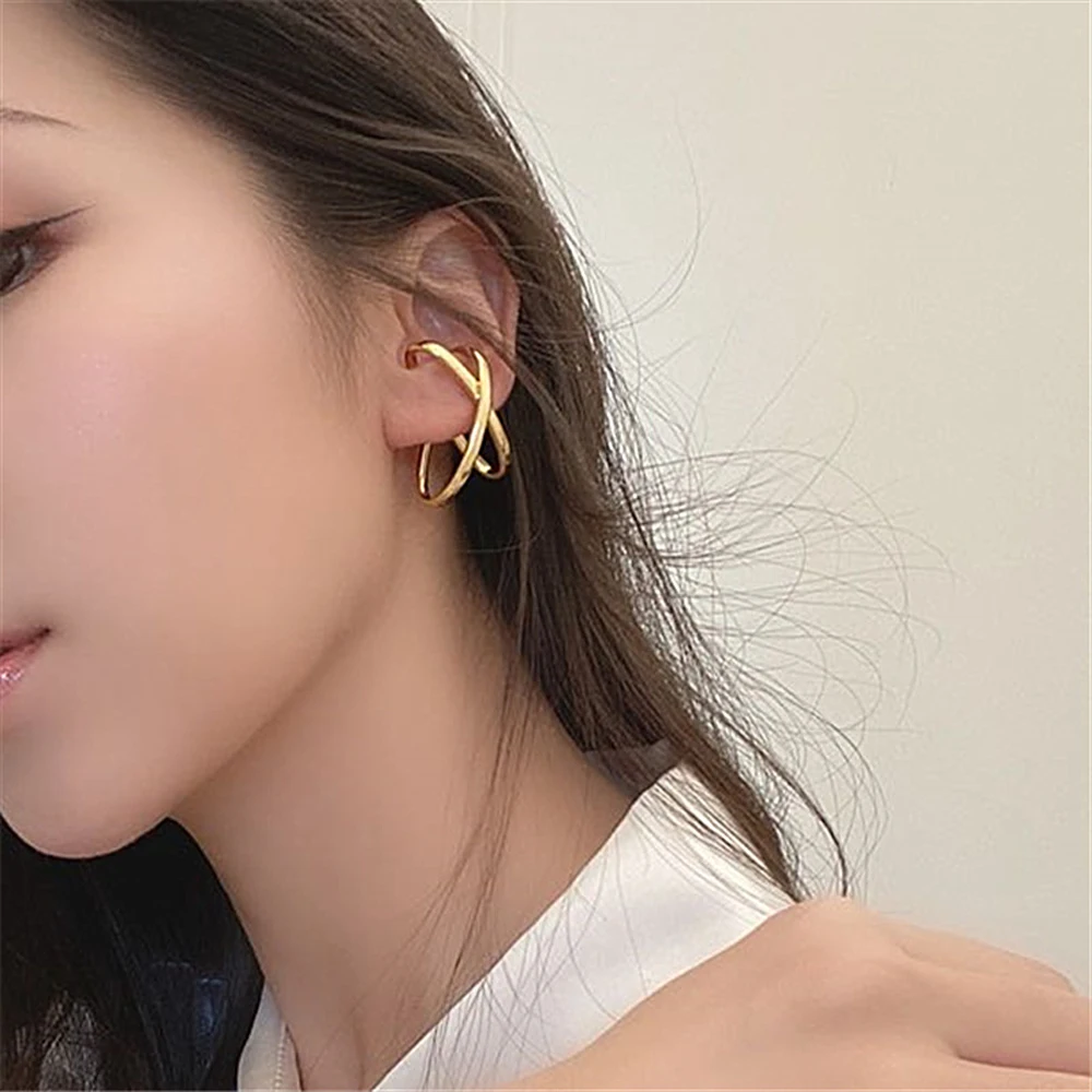 In 2021, The European American Contracted Personality Metal Earrings, Women's Fashion Jewelry Party
In 2021, The European American Contracted Personality Metal Earrings, Women's Fashion Jewelry Party
