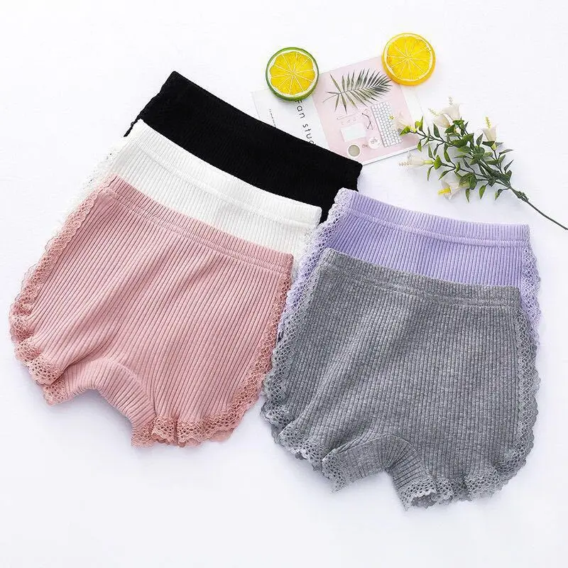 Girl safety pants summer air children's cotton double-layered three-point bottom shorts baby anti-walking light panties
Girl safety pants summer air children's cotton double-layered three-point bottom shorts baby anti-walking light panties