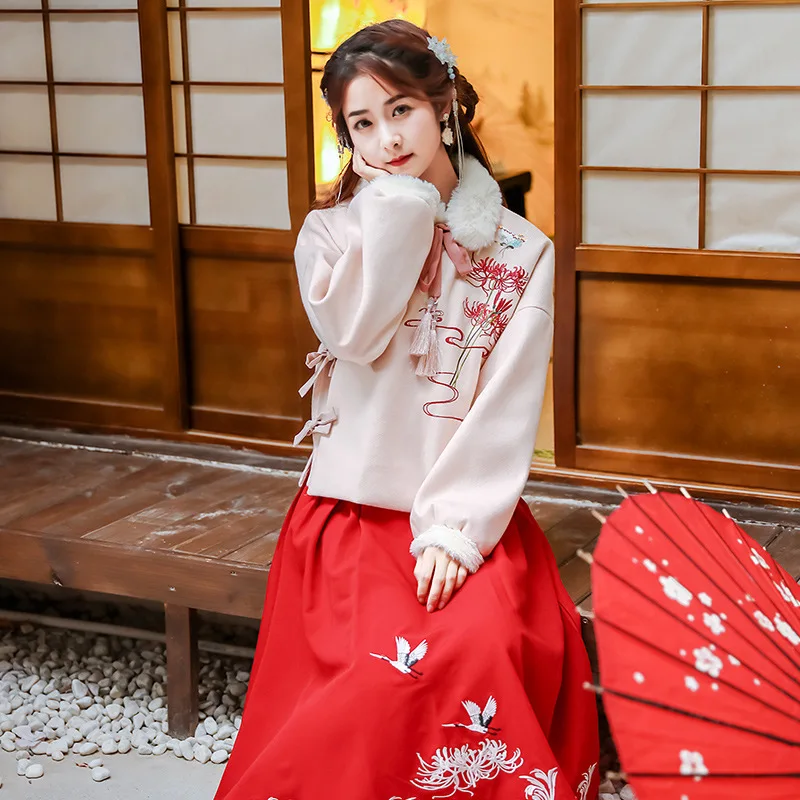 Женские китайские танцевальные костюмы Hanfu с вышивкой, зимнее сказочное платье, праздничный наряд, одежда для восточных певцов и выступлени...
Женские китайские танцевальные костюмы Hanfu с вышивкой, зимнее сказочное платье, праздничный наряд, одежда для восточных певцов и выступлени...