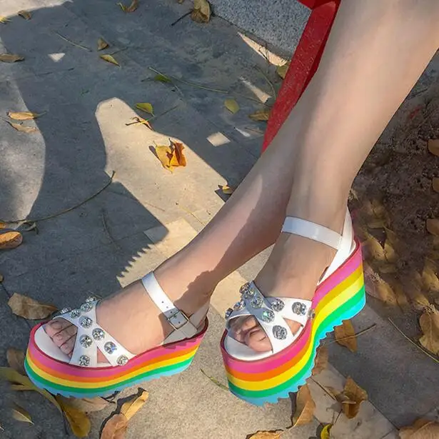 New Woman Rainbow Thick Sole Platform Wedge Sandal Female White Leather Bling Rhinestone Studs Ankle Strap Peep toe Sandal Shoes
New Woman Rainbow Thick Sole Platform Wedge Sandal Female White Leather Bling Rhinestone Studs Ankle Strap Peep toe Sandal Shoes