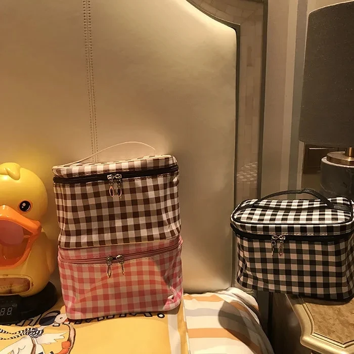 Ins simple make-up bag large capacity portable out of pocket lattice storage bag multi-functional cosmetics sundry bag
Ins simple make-up bag large capacity portable out of pocket lattice storage bag multi-functional cosmetics sundry bag