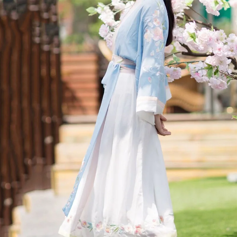 Традиционные танцевальные костюмы Hanfu для женщин, Китайская народная сказочная одежда для певицы, фестивальный Рейв, сценическая одежда, ...
Традиционные танцевальные костюмы Hanfu для женщин, Китайская народная сказочная одежда для певицы, фестивальный Рейв, сценическая одежда, ...