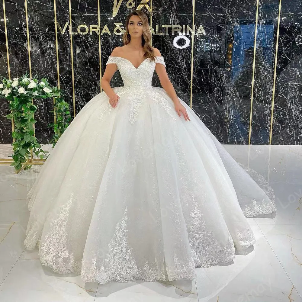 Luxury Sparkling Dubai Wedding Dresses 2021 Lace Appliques Off the Shoulder Ball Gown Lace Up Bridal Gowns Vestido de Noiva
Luxury Sparkling Dubai Wedding Dresses 2021 Lace Appliques Off the Shoulder Ball Gown Lace Up Bridal Gowns Vestido de Noiva
