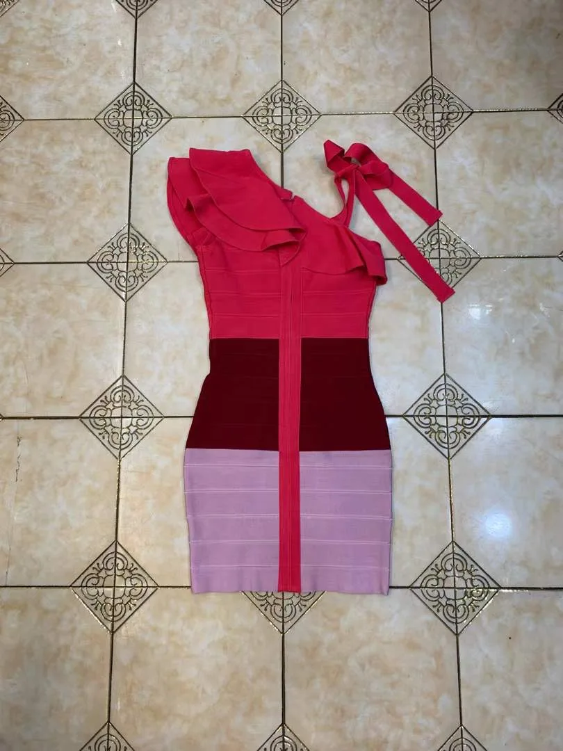 2021 Winter Women Sexy One Shoulder Gradient Patchwork Rayon Bodycon Bandage Dress Elegant Celebrity Evening Runway Party Dress
2021 Winter Women Sexy One Shoulder Gradient Patchwork Rayon Bodycon Bandage Dress Elegant Celebrity Evening Runway Party Dress
