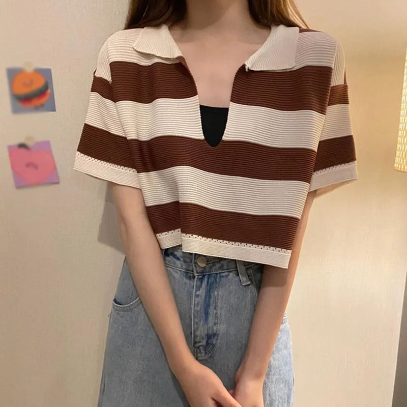 Summer Women Contrast Striped Short Sleeve Pullover Loose Fitting Tops V-Neck Casual Knitted T-Shirt
Summer Women Contrast Striped Short Sleeve Pullover Loose Fitting Tops V-Neck Casual Knitted T-Shirt