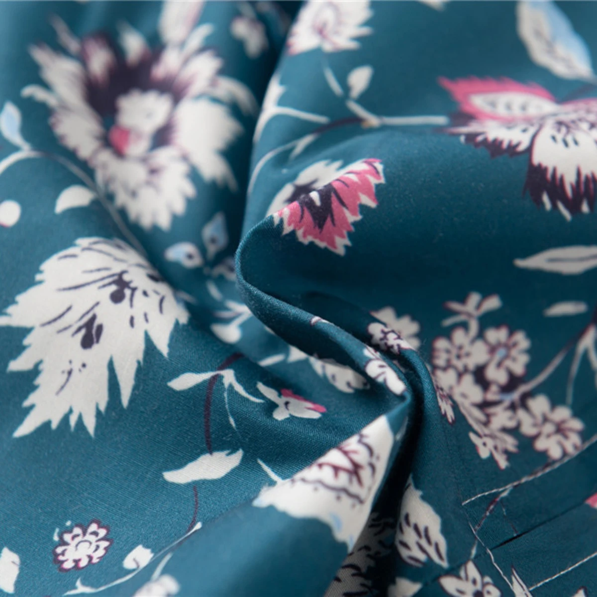 Folds Shoulder Pad Blouse Office Lady Summer Luxuriou Floral Printed Fashion Shirt Clothing Womens Vintage Tunic Shirts 2021
Folds Shoulder Pad Blouse Office Lady Summer Luxuriou Floral Printed Fashion Shirt Clothing Womens Vintage Tunic Shirts 2021