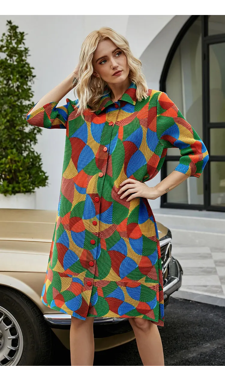HOT SELLING Miyake fold dress of print turndown collar Button Straight dress IN STOCK
HOT SELLING Miyake fold dress of print turndown collar Button Straight dress IN STOCK