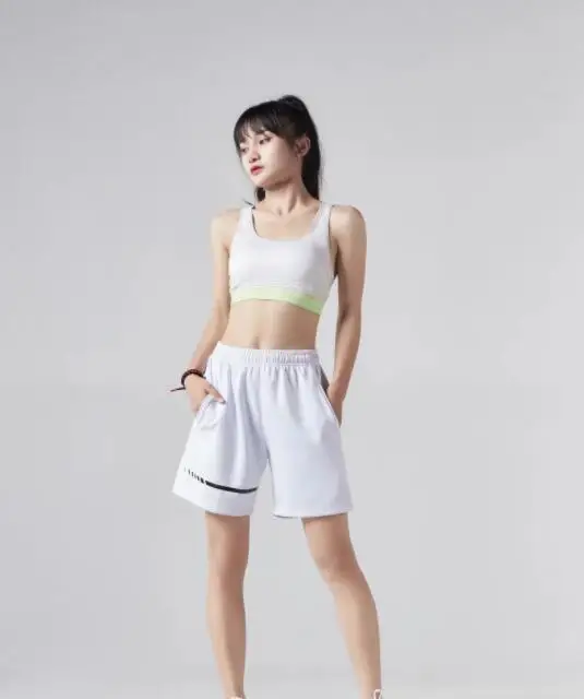 2021 new men's and women's casual shorts fitness sweatpants are available in black, white and blue
2021 new men's and women's casual shorts fitness sweatpants are available in black, white and blue