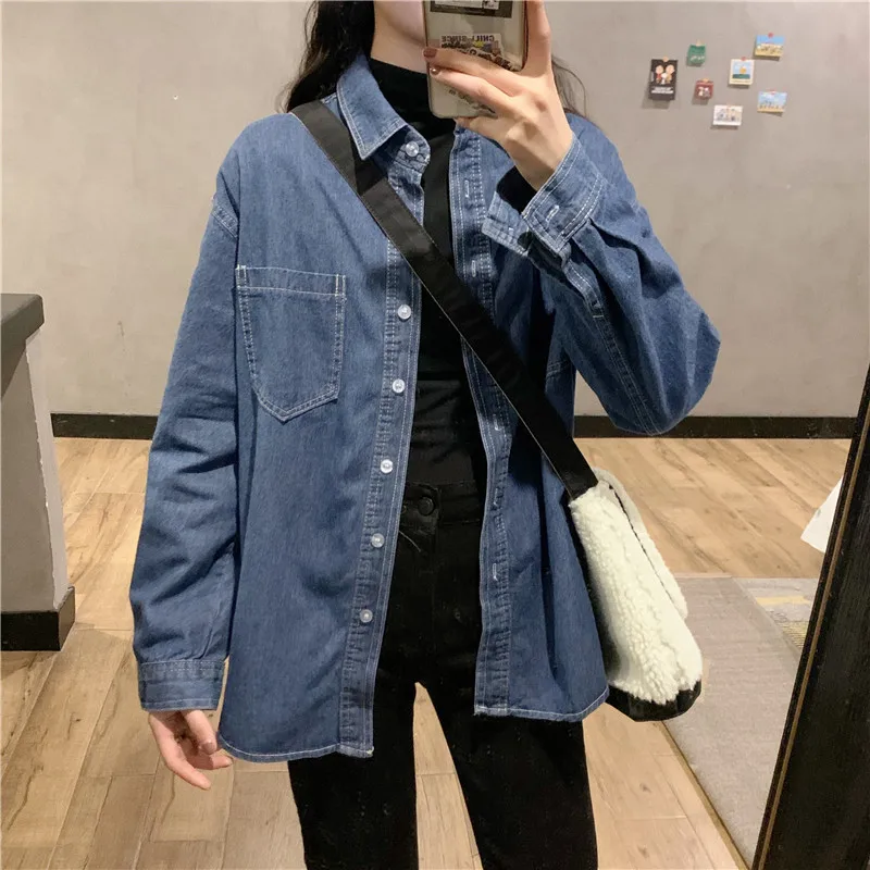 2021 Spring Women Vintage Denim Blouses Fashion Lapel Long Sleeve Single-breasted Loose Shirt Female Chic Tops Roupas Feminina
2021 Spring Women Vintage Denim Blouses Fashion Lapel Long Sleeve Single-breasted Loose Shirt Female Chic Tops Roupas Feminina