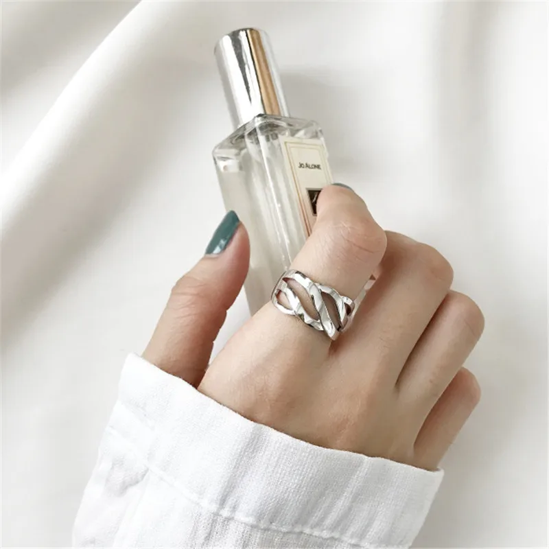 POFUNUO Real 925 Sterling Silver Minimalist Girls Classic Weaving Rings Women Fashion Jewelry Twisting Stripe Design Niche Rings
POFUNUO Real 925 Sterling Silver Minimalist Girls Classic Weaving Rings Women Fashion Jewelry Twisting Stripe Design Niche Rings