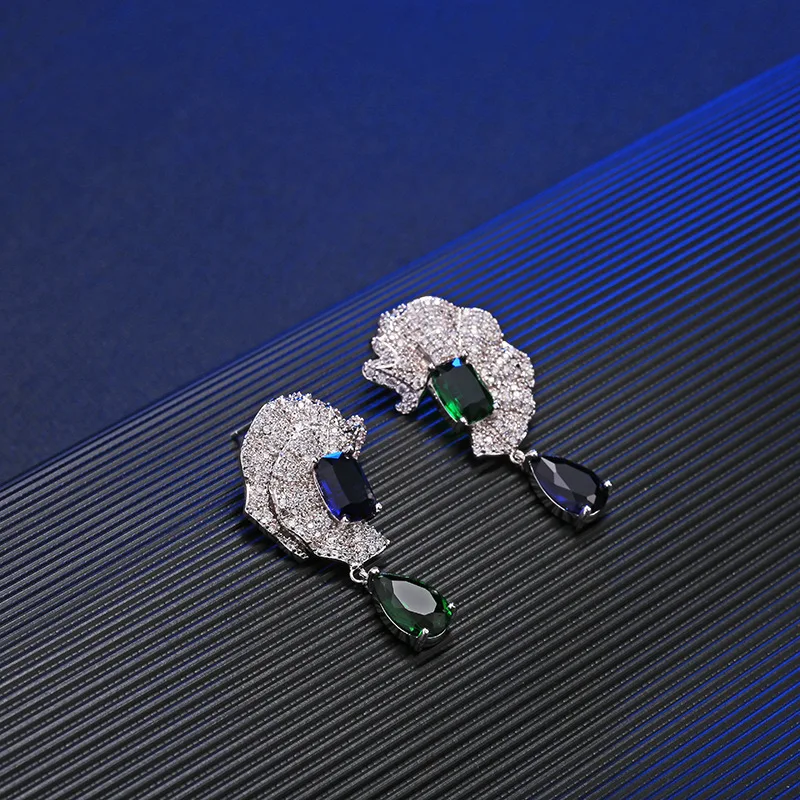 European and American copper micro-inlaid zircon earrings cross-border fashion flower earrings shiny earrings earrings factory d
European and American copper micro-inlaid zircon earrings cross-border fashion flower earrings shiny earrings earrings factory d