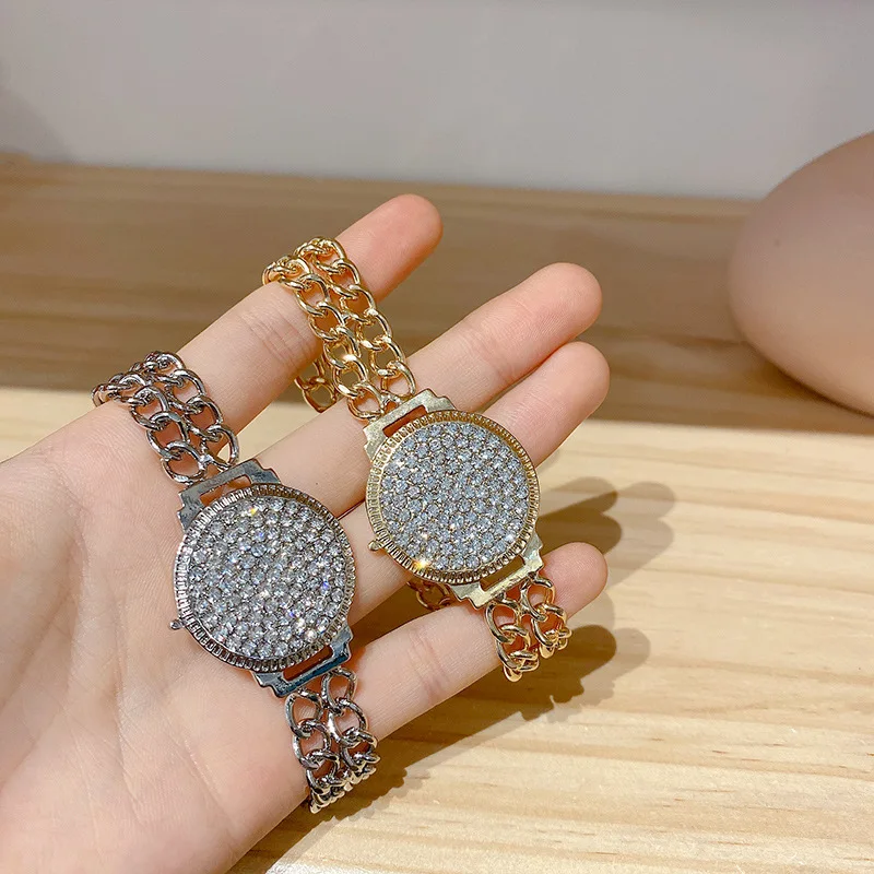 European and American Fashion Creative Full Diamond Dial Bracelet Personality Hip Hop Metal Retro Double Chain Bracelet
European and American Fashion Creative Full Diamond Dial Bracelet Personality Hip Hop Metal Retro Double Chain Bracelet