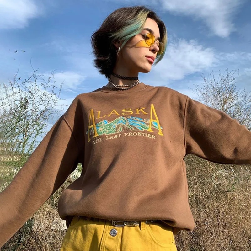2021 Winter Women's Round Neck Pullover Long Sleeve Pullover Blouse Loose Slim Sweatshirt All-match Embroidered Sweatshirt Tops
2021 Winter Women's Round Neck Pullover Long Sleeve Pullover Blouse Loose Slim Sweatshirt All-match Embroidered Sweatshirt Tops