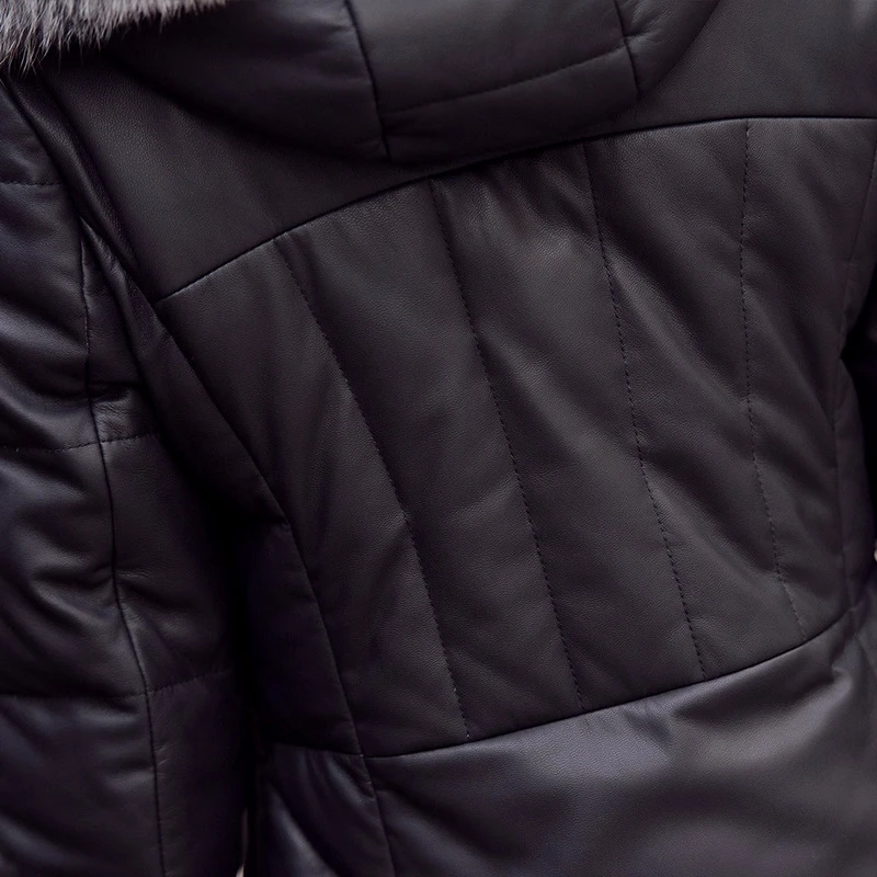 2020 sheepskin Winter coat, female, fox neck Royal fox fur coat, feather coat 
2020 sheepskin Winter coat, female, fox neck Royal fox fur coat, feather coat