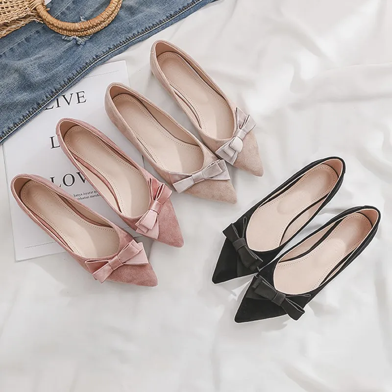 

Korean Women Flats 2022 Spring New Solid Color Fashion Lady Flat Heel Shoes Pointed Toe white Pink 31-45 Female Slipons Flock