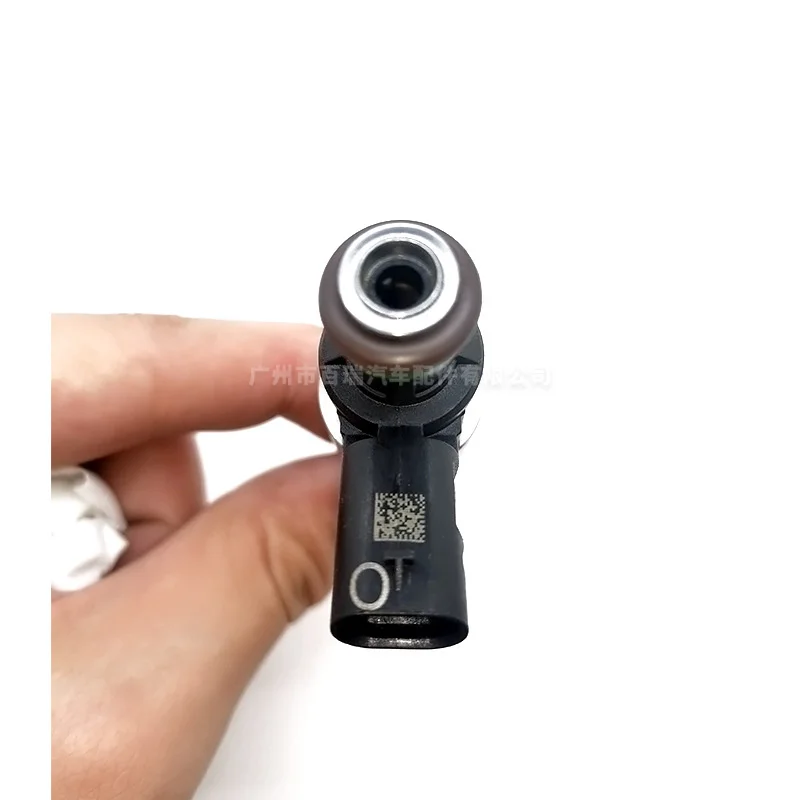 1 Pcs Fit For Fuel injector 06e906066q 106e036q is applicable to Volkswagen maiteng Audi
1 Pcs Fit For Fuel injector 06e906066q 106e036q is applicable to Volkswagen maiteng Audi