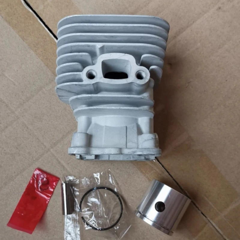 Cylinder Kit for Husqvarnaa 125R 128R (35mm) 545 00 10-01 545001001
Cylinder Kit for Husqvarnaa 125R 128R (35mm) 545 00 10-01 545001001