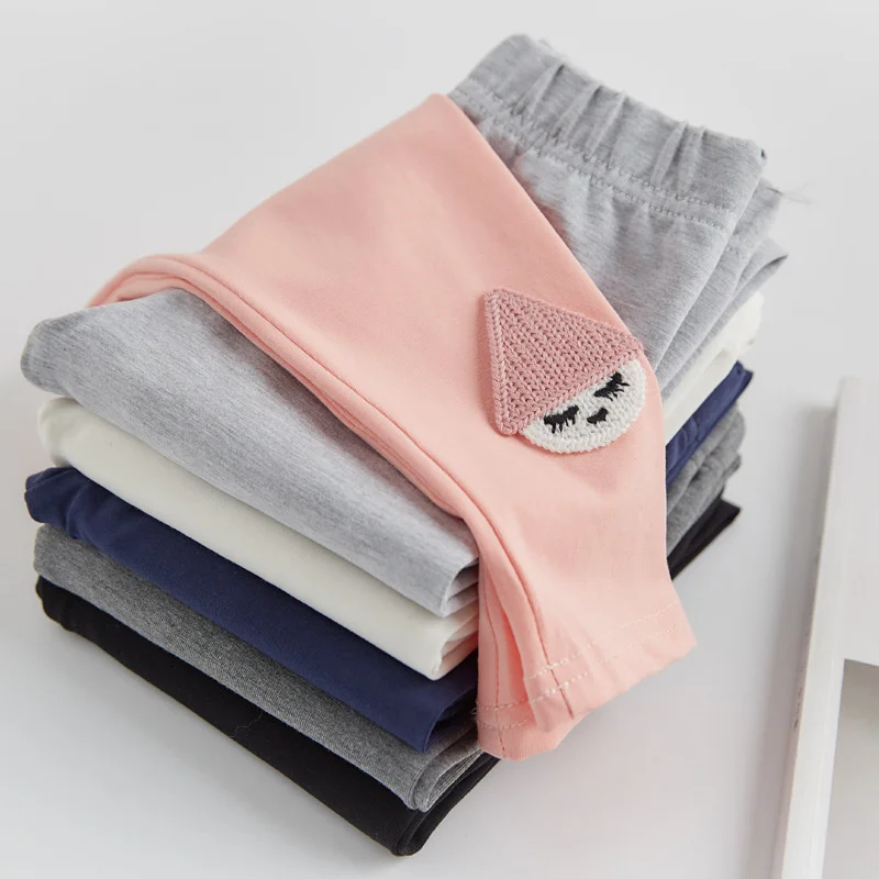 Леггинсы с аппликацией для девочек, весна-осень 2021, Детские облегающие брюки с эластичным поясом, повседневные брюки, лоскутные леггинсы
Леггинсы с аппликацией для девочек, весна-осень 2021, Детские облегающие брюки с эластичным поясом, повседневные брюки, лоскутные леггинсы