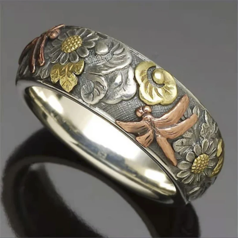 New Fashion Retro Engraving Pattern Dragonfly Flower Unisex Ring Creative Insect Engraving Ring for Women Men jewelry Whole Sale 
New Fashion Retro Engraving Pattern Dragonfly Flower Unisex Ring Creative Insect Engraving Ring for Women Men jewelry Whole Sale
