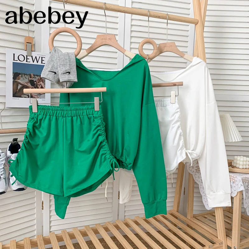 Fashion hooded collar long sleeve Pullover Top + drawstring pleated casual wide leg Shorts two piece set 2021 New Spring Autumn
Fashion hooded collar long sleeve Pullover Top + drawstring pleated casual wide leg Shorts two piece set 2021 New Spring Autumn