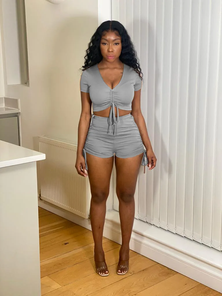 Oluolin Women 2021 Summer 2 Piece Set V-Neck Short Sleeve Crop Top and Shorts Tracksuit Draped Pullover Matching Sets
Oluolin Women 2021 Summer 2 Piece Set V-Neck Short Sleeve Crop Top and Shorts Tracksuit Draped Pullover Matching Sets