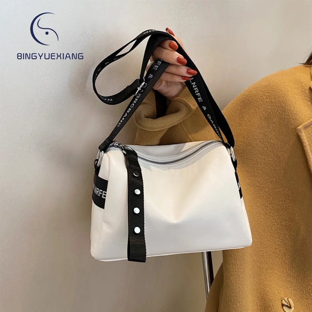 Роскошная дизайнерская кожаная дамская сумка на плечо высокого качества, модные дизайнерские женские сумки-мессенджеры с заклепками, одно... 
Роскошная дизайнерская кожаная дамская сумка на плечо высокого качества, модные дизайнерские женские сумки-мессенджеры с заклепками, одно...